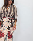 Camicia coreana con bottone beige/marrone